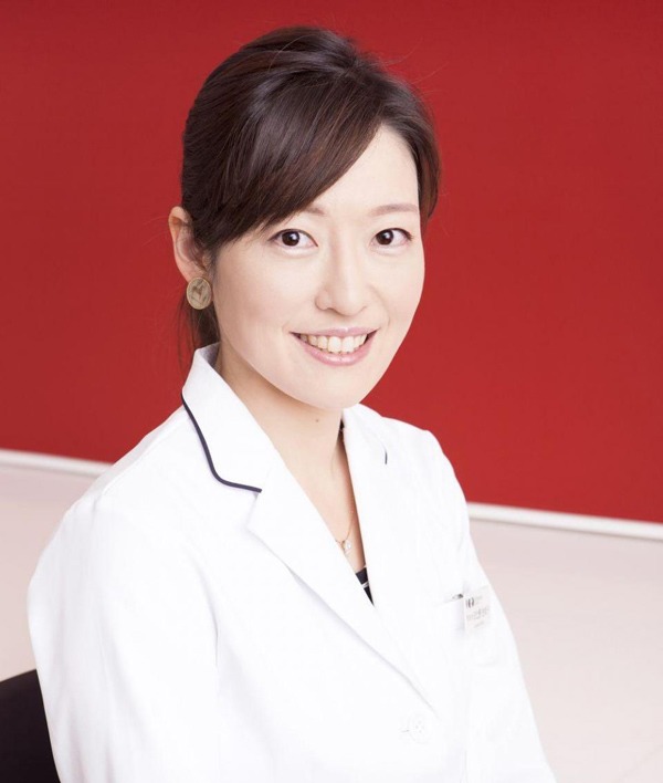 Bác sĩ Sawako Hibino sau khi giảm cân ở tuổi 42