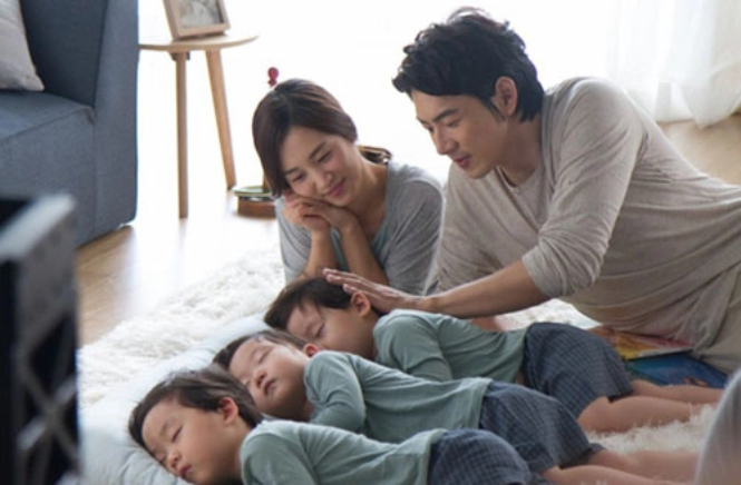 Song Il Gook từng dính tin đồn kết hôn với Jung Seung Yeon vì mục đích chính trị, song anh đã mạnh mẽ bác bỏ nghi vấn này. Ảnh: Nate