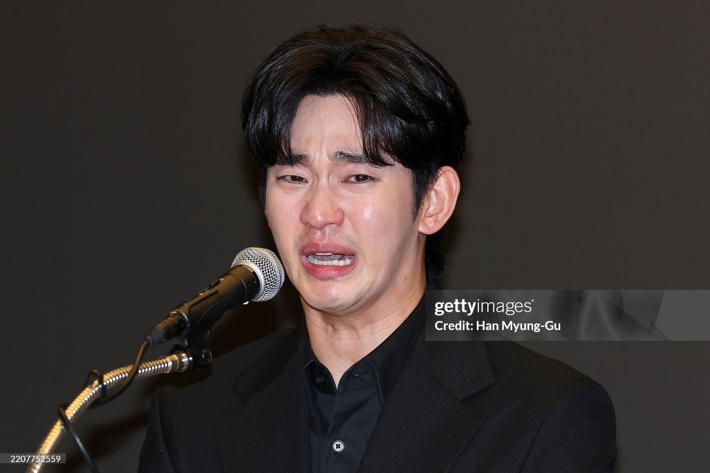 Kim Soo Hyun đã gặp bất ổn tâm lý, stress nặng sau drama với Kim Sae Ron. Ảnh: Getty Images.