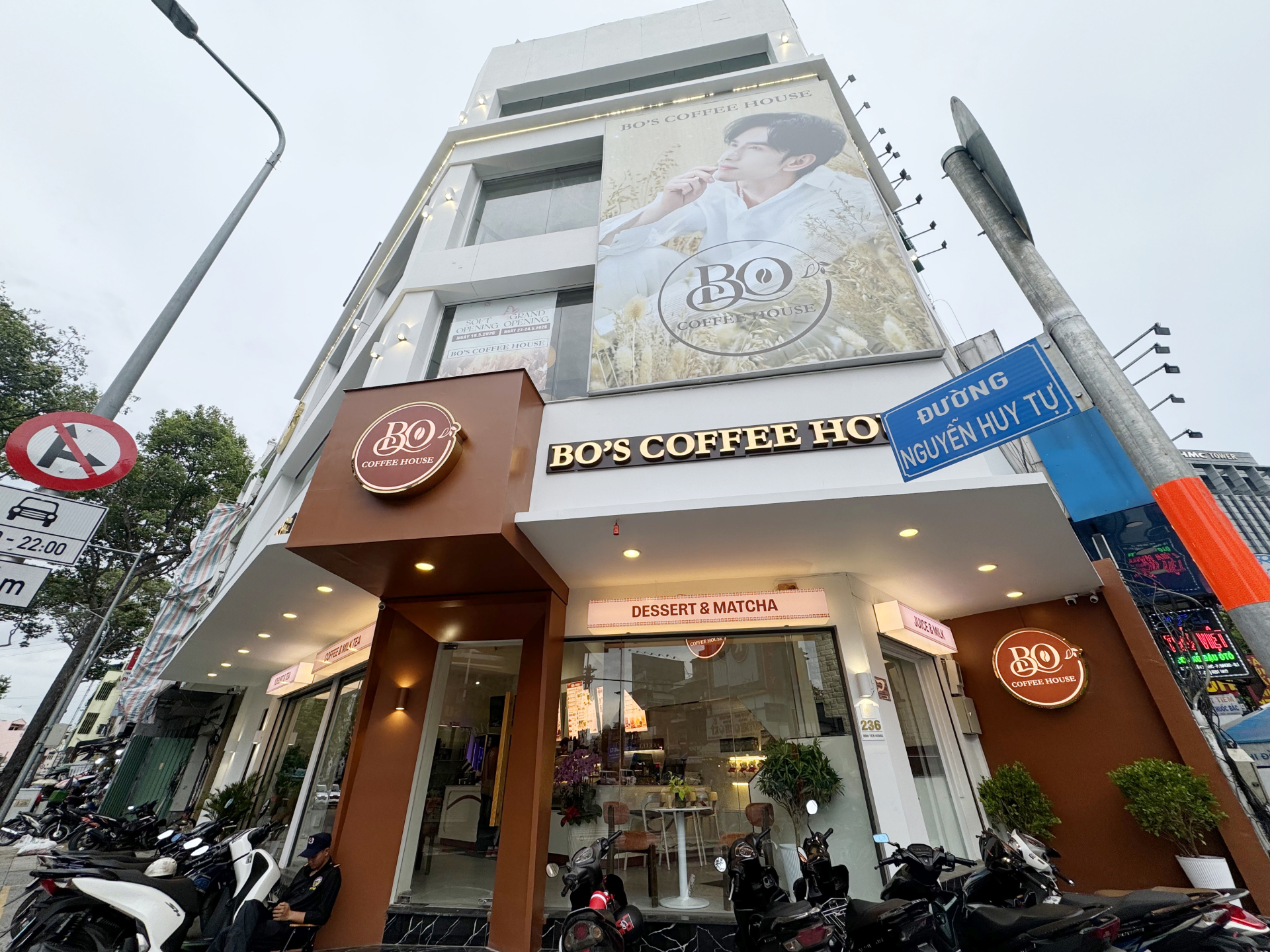 Uống thử quán nước của anh Bo Đan Trường: Hạt cà phê được nhập từ Pháp, có tầng bí mật khiến fan phải vỡ oà