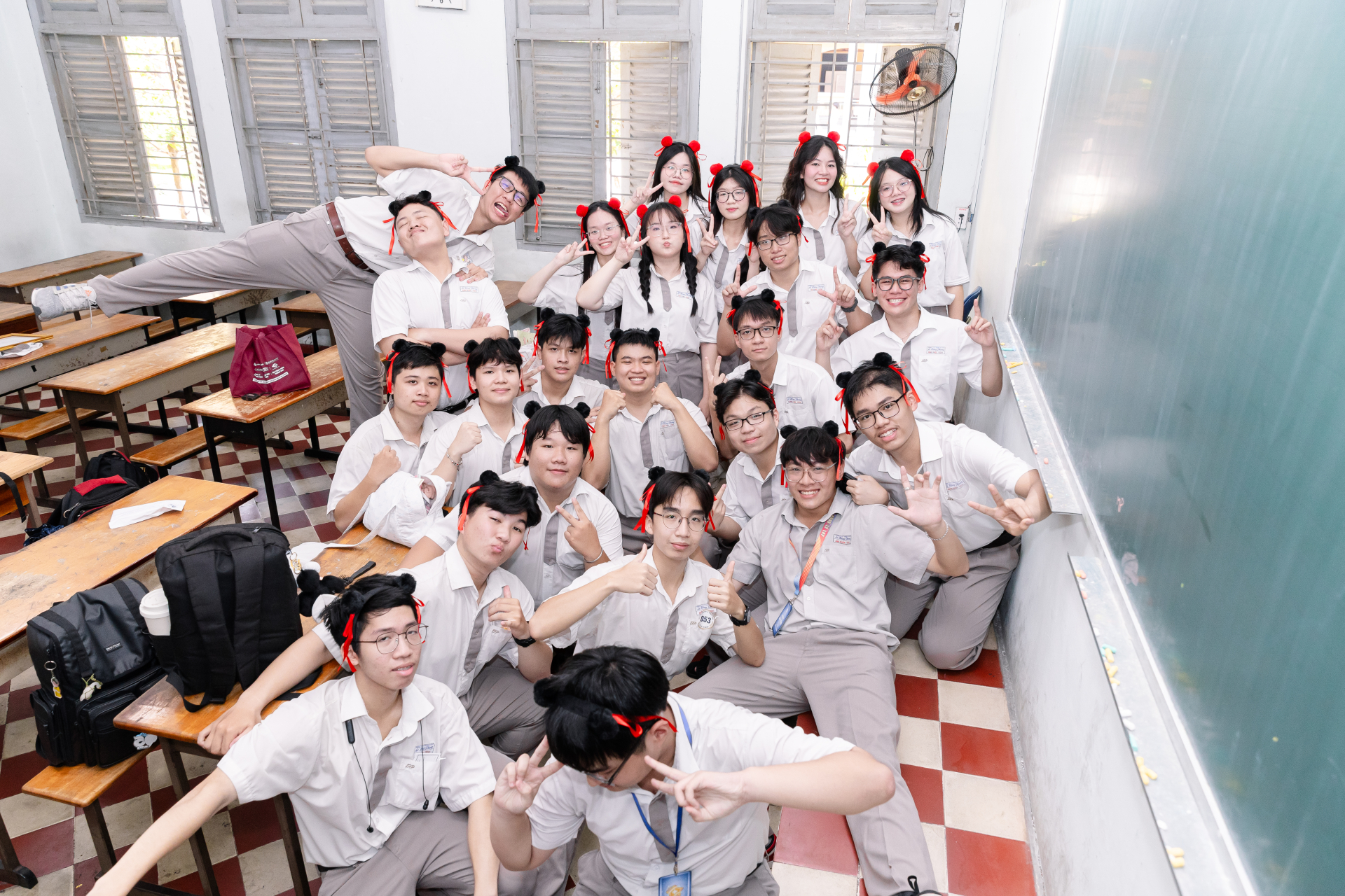 Ngày ra trường đặc biệt của học sinh trường chuyên đình đám nhất TP.HCM