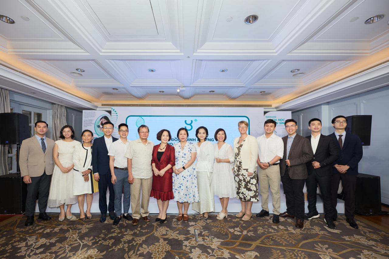 Nhiều người đang chi hàng triệu đồng để mua thực đơn giữ dáng hay áp dụng các công thức healthy trên mạng cho cả gia đình