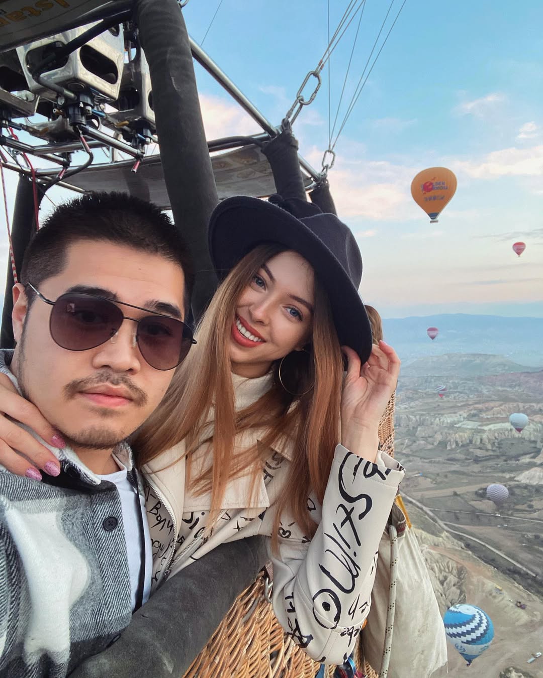Cặp đôi chồng Việt - vợ Nga khiến 2 triệu người có cùng 1 thắc mắc: “Anh làm sao cưới được cô ấy?”