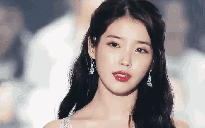 IU đang đối diện với khoảng thời gian đầy khó khăn. Sau khi đóng bộ phim gây tranh cãi Perfect Crown, mọi ngóc ngách đời tư của cô bỗng dưng bị mổ xẻ rầm rộ. Ảnh: X