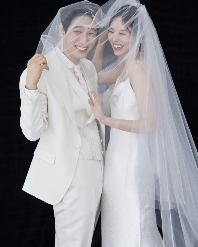Cặp vợ chồng Soobin - Yoon Park nhận được nhiều sự ủng hộ, yêu mến từ công chúng Hàn Quốc. Ảnh: X