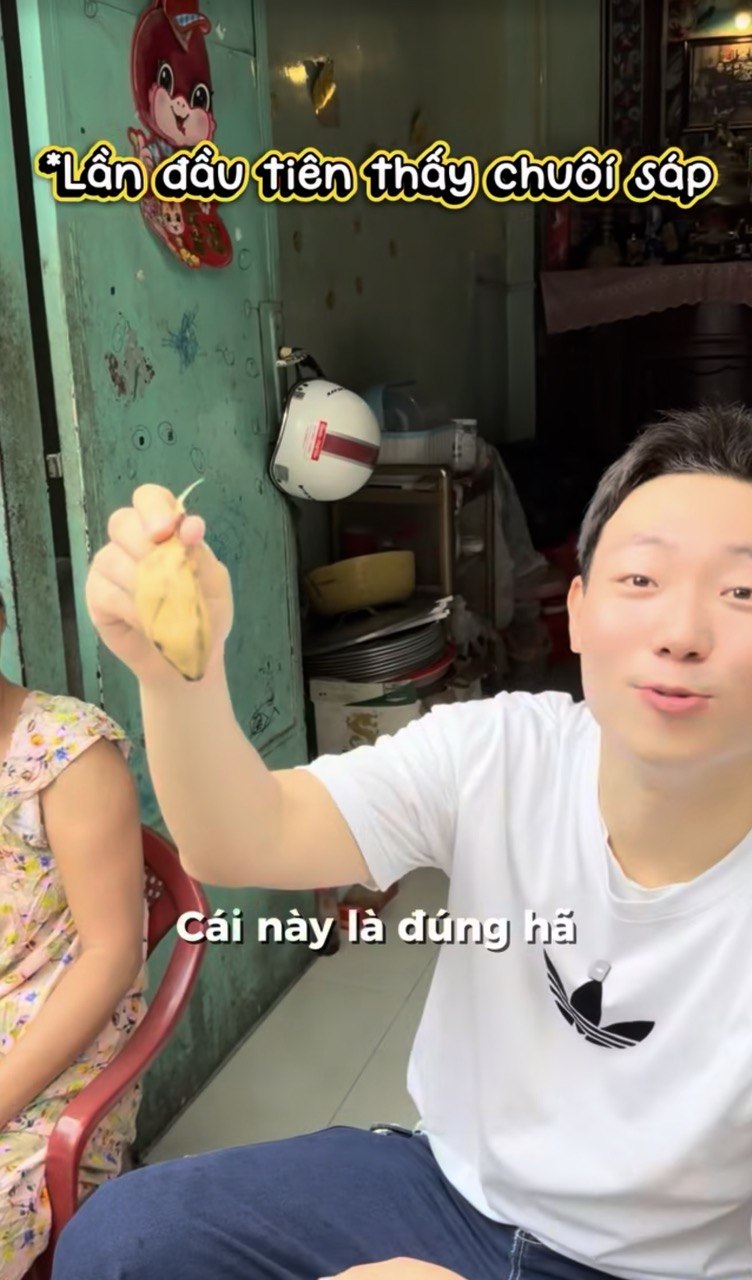 Khách Hàn đứng hình với món bánh “không mặc áo”, nếm xong liền phong là
