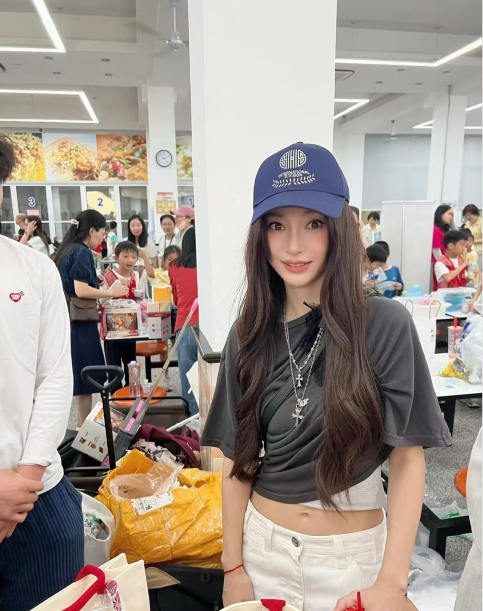Angelababy 37 tuổi mà thế này sao?