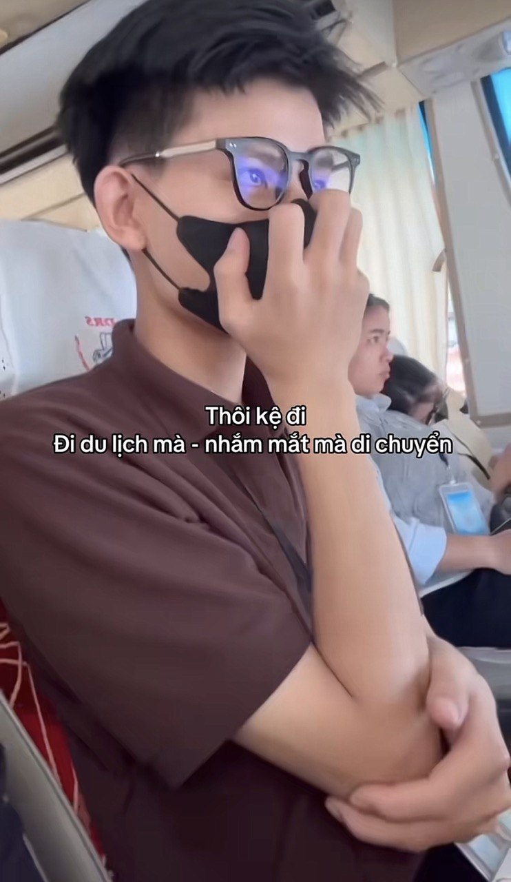 Chàng trai Việt trải nghiệm chuyến xe 18 tiếng đi Thái Lan với 1 triệu đồng: