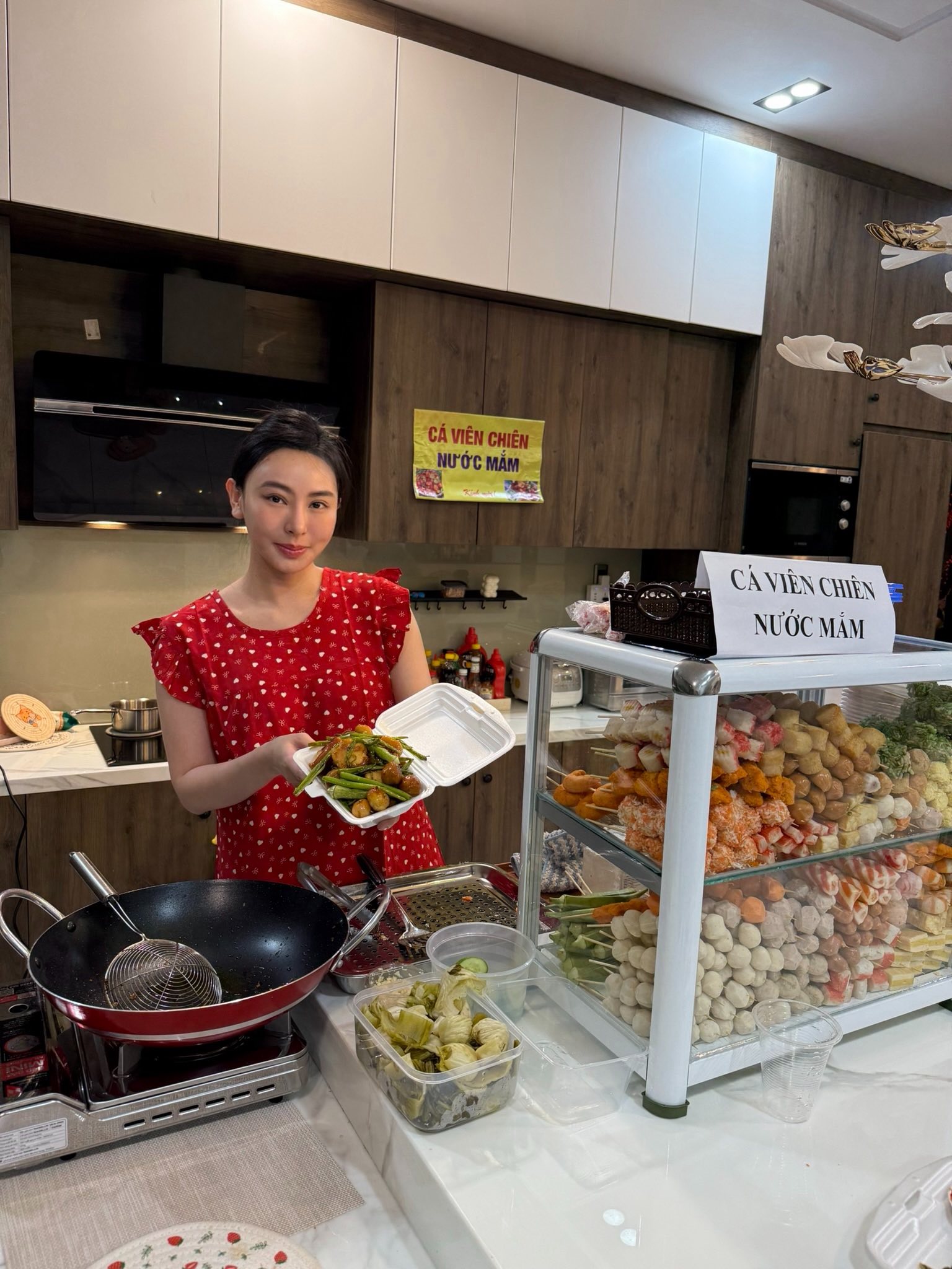 Thu Hoàng đặt nhiều tâm huyết vào gian bếp của mình