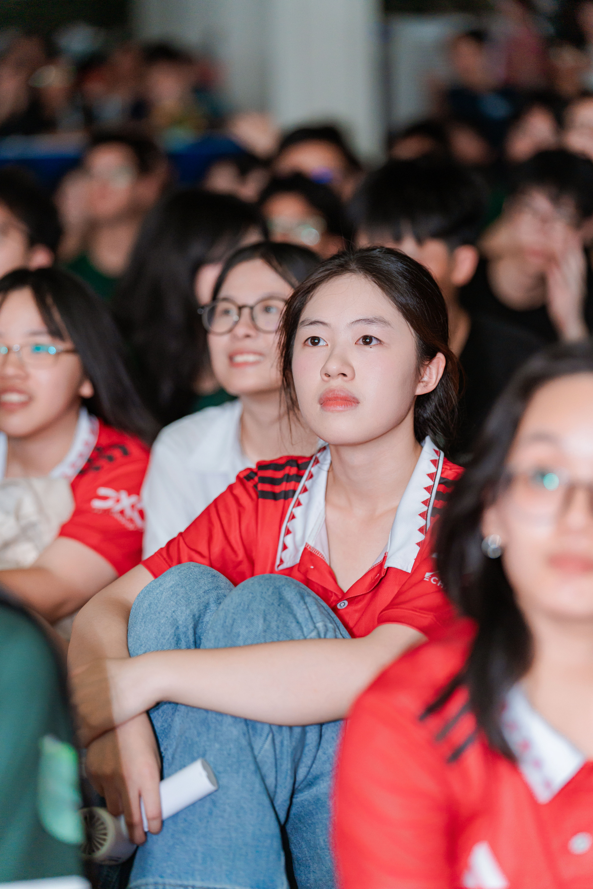 Hơn 1000 ngày thanh xuân thu bé lại vừa bằng một lễ trưởng thành đặc biệt tại Chuyên ngoại ngữ -