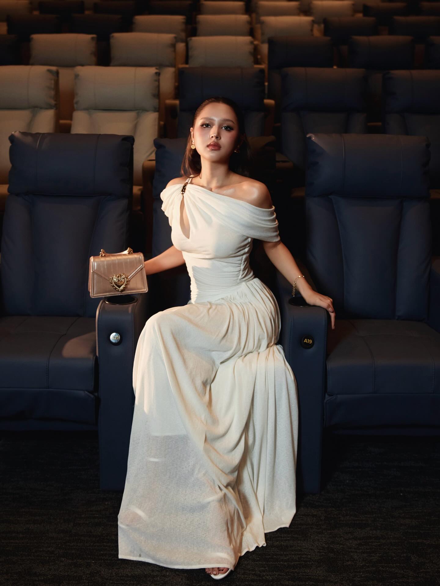 Nhiều người thừa nhận chỉ cần nhìn ảnh bé là có thể nhận ra ngay vì visual của mỹ nhân gần như copy - paste đến hiện tại.