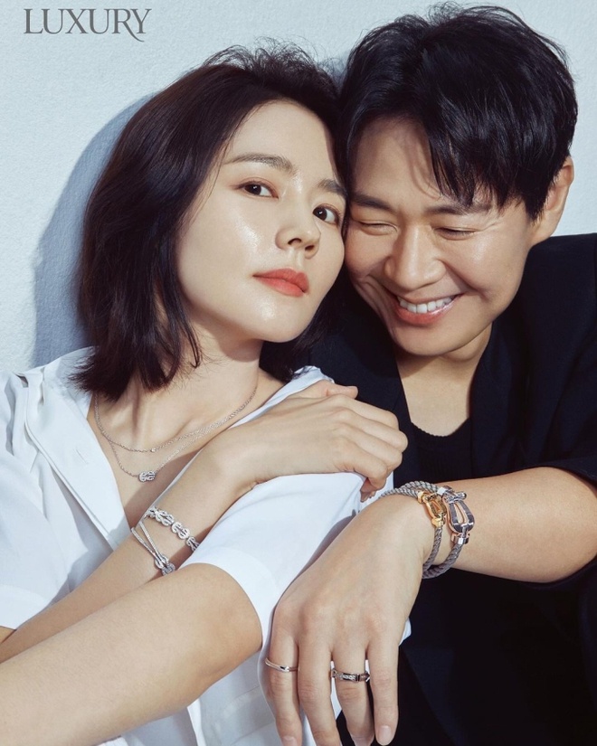 Từng có 1 nhận định rằng vợ chồng Han Ga In và Yeon Jung Hoon sẽ ly hôn trong 2 năm tới. Điều này cũng như thái độ của nữ diễn viên khi được hỏi về chồng khiến khán giả vô cùng lo lắng. Ảnh: X.