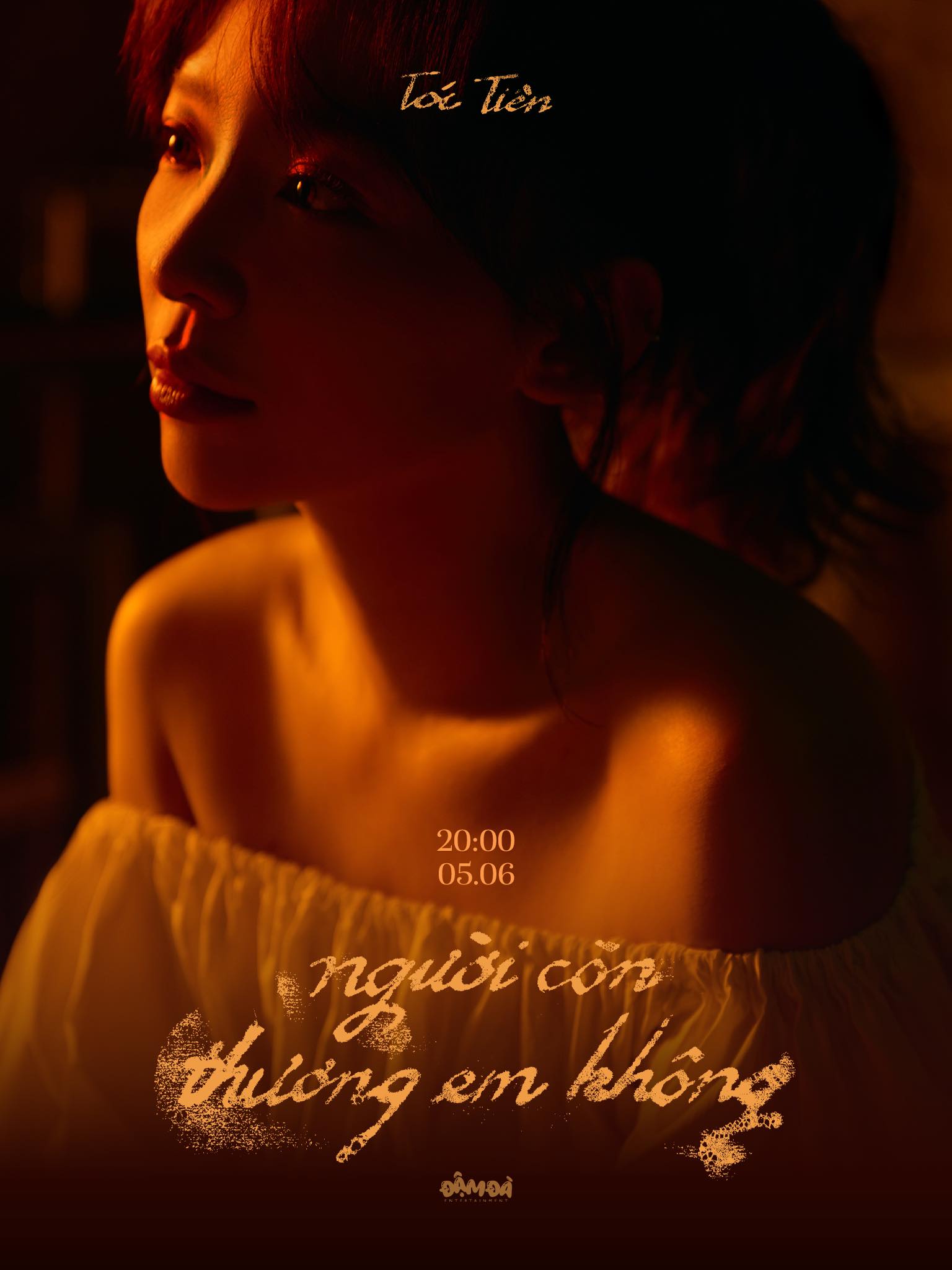 Poster bài hát mới của Tóc Tiên