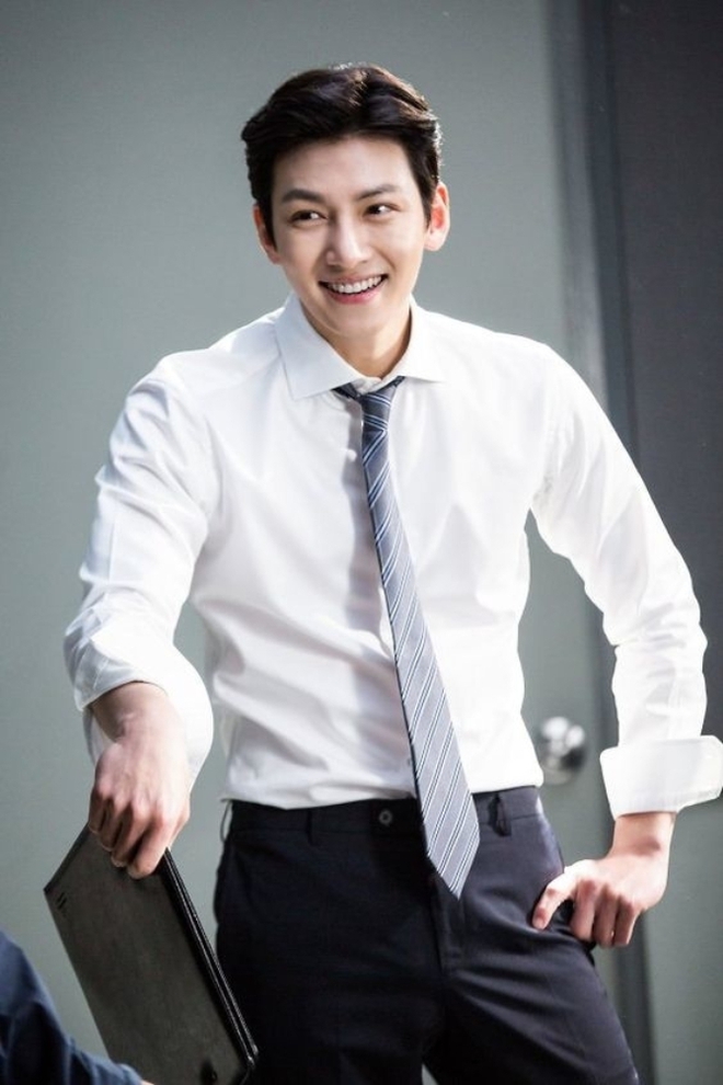 Ji Chang Wook bất ngờ dính nghi vấn trốn thuế, bị cơ quan chức năng điều tra. Ảnh: Naver
