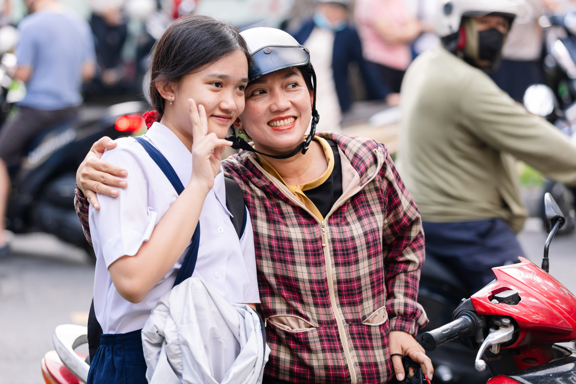 Thi vào lớp 10 TP.HCM buổi cuối: Đề Toán