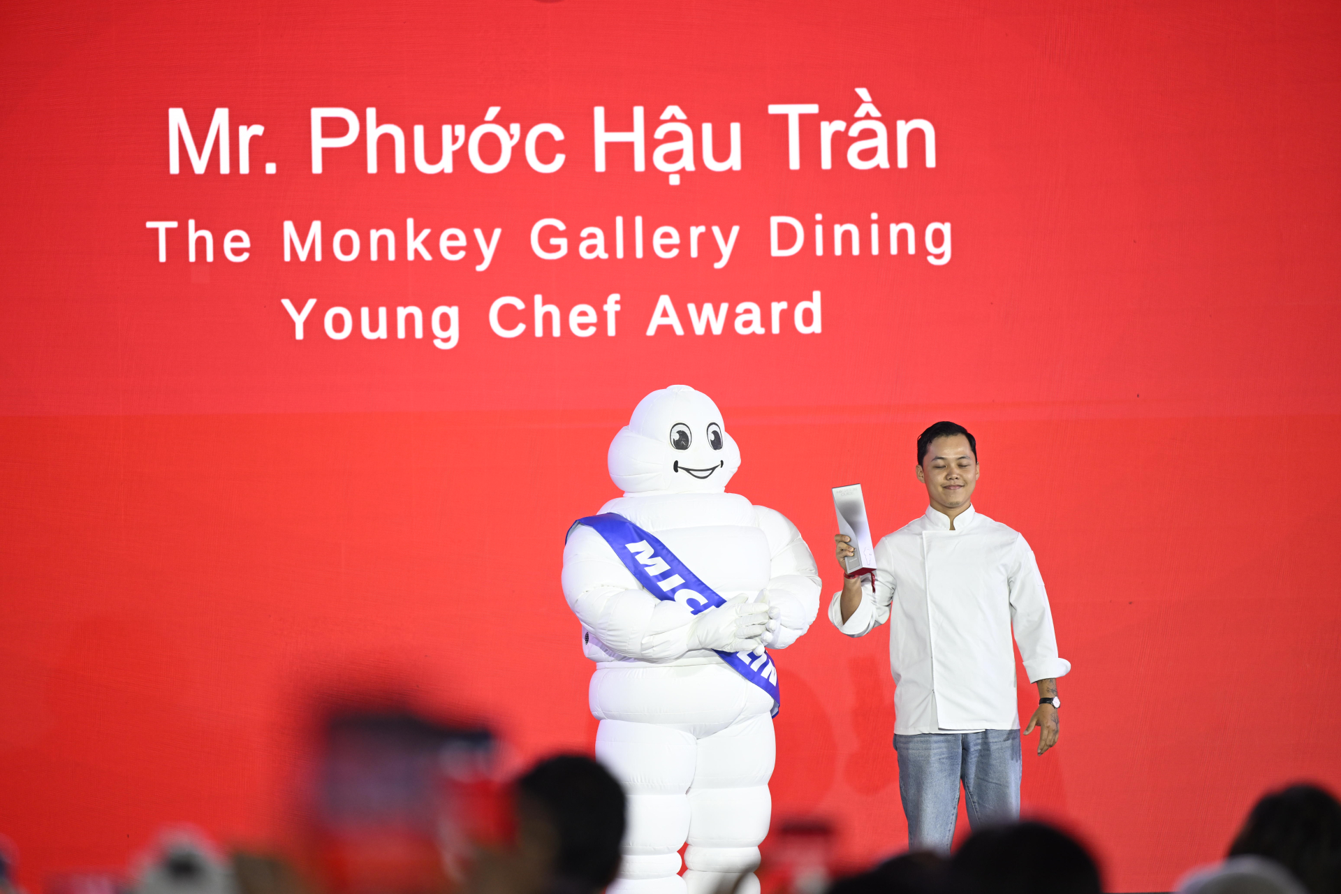 Michelin 2026 bùng nổ tranh cãi: Không hề có bánh mì trong danh sách Bib Gourmand, Bánh cuốn Bà Hoành lọt top gây khó hiểu
