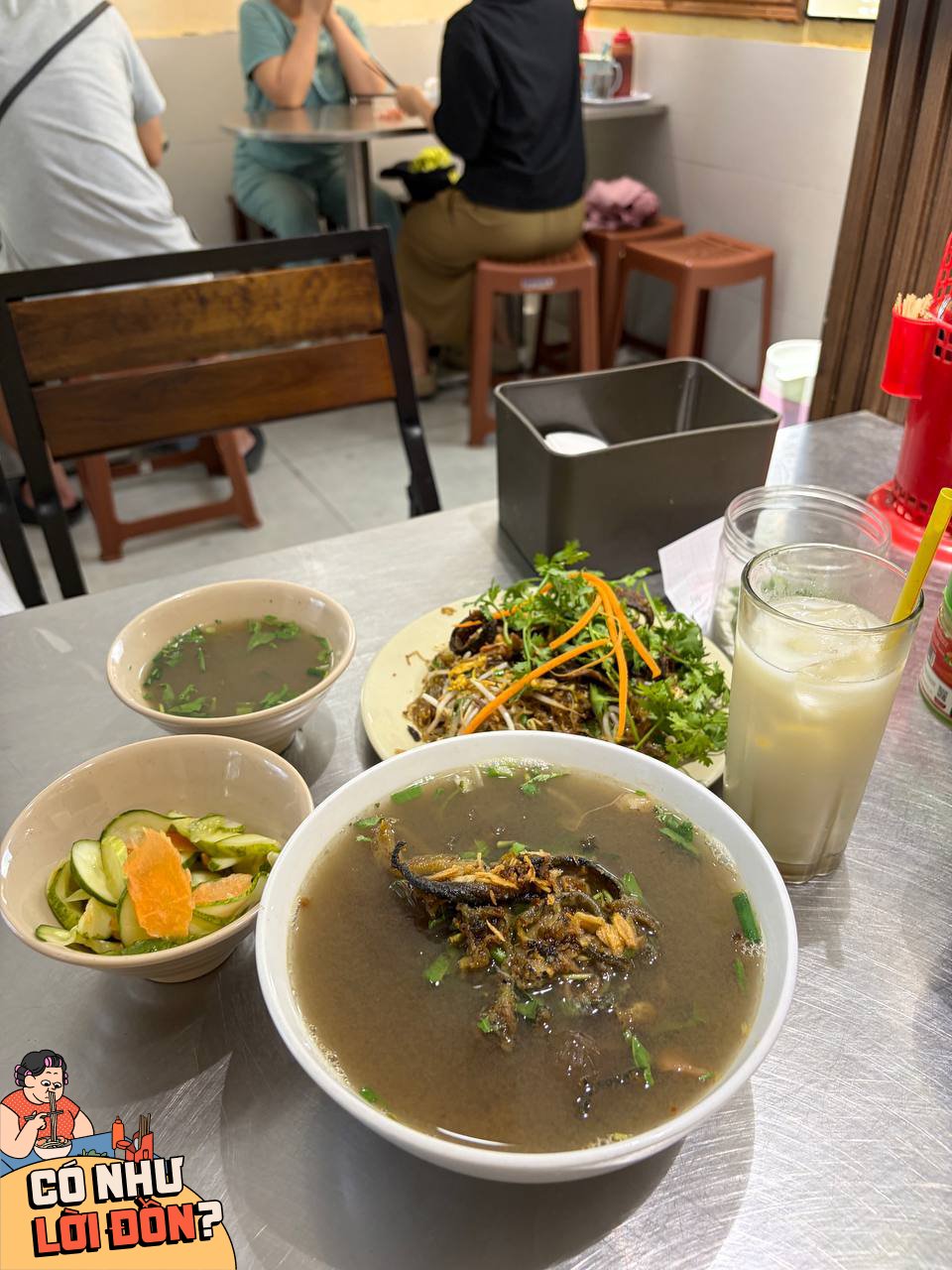 Quán miến lươn 40 tuổi 2 năm liên tiếp được Michelin Guide gọi tên, khách phải đợi 20 phút mới được ăn món gia truyền