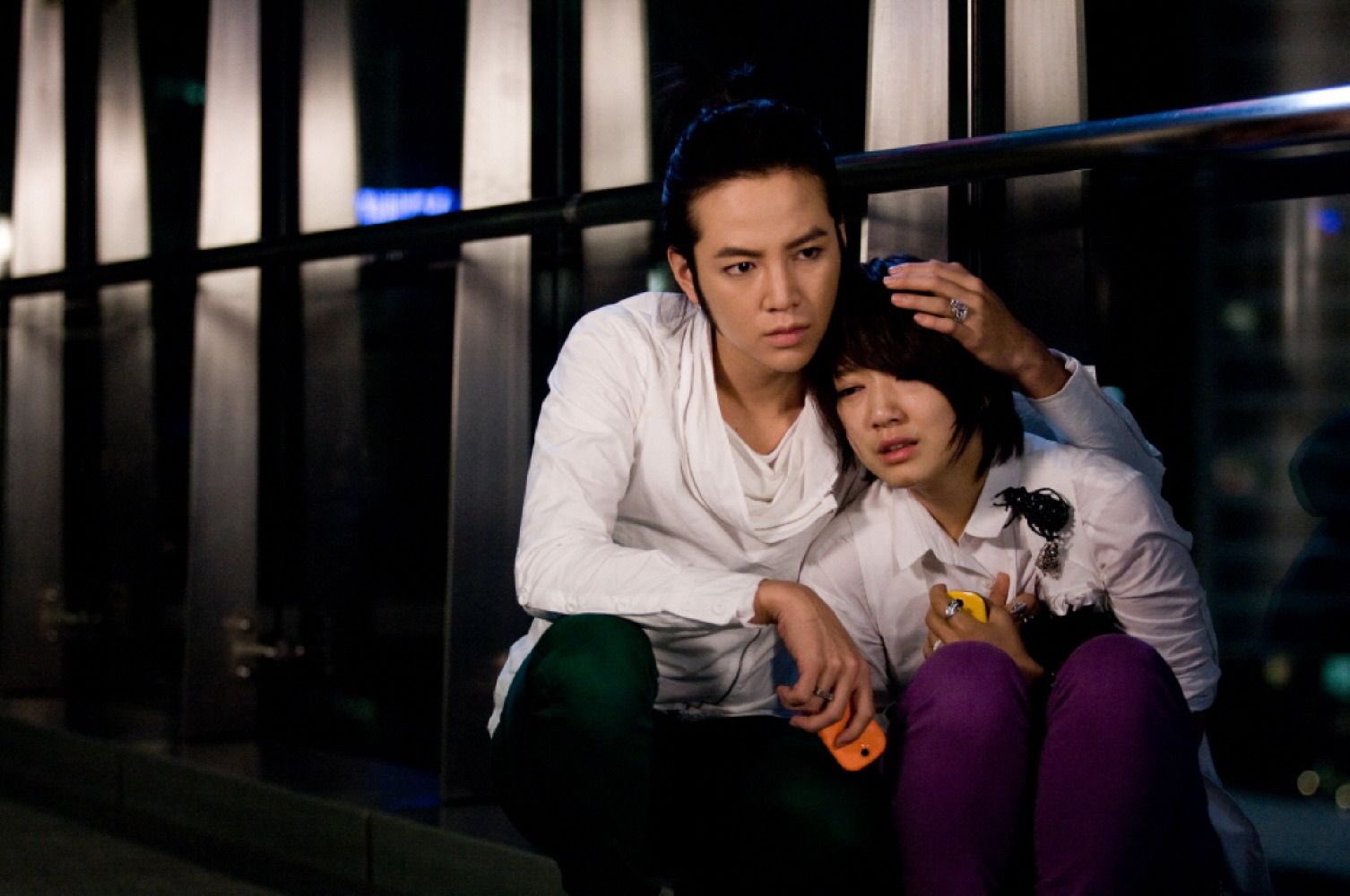 Đời tư chấn động của “hoàng tử” Jang Geun Suk: Yêu Ha Ji Won hơn 9 tuổi, say rượu gọi điện quấy rầy bạn gái cũ 