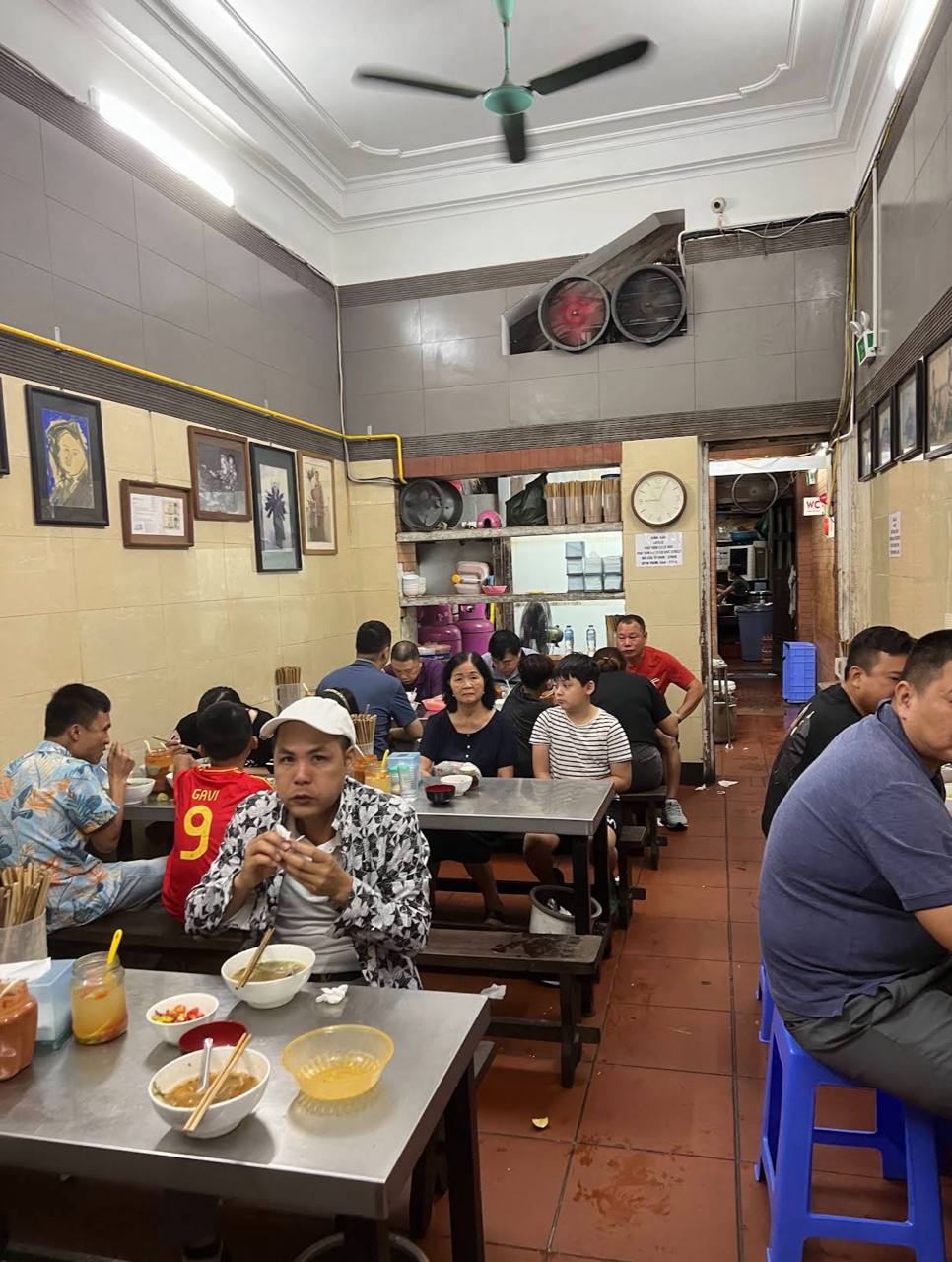 Mỹ nhân Hàn mê phở Việt, gọi bát phở ngập hành khiến dân tình gật gù: