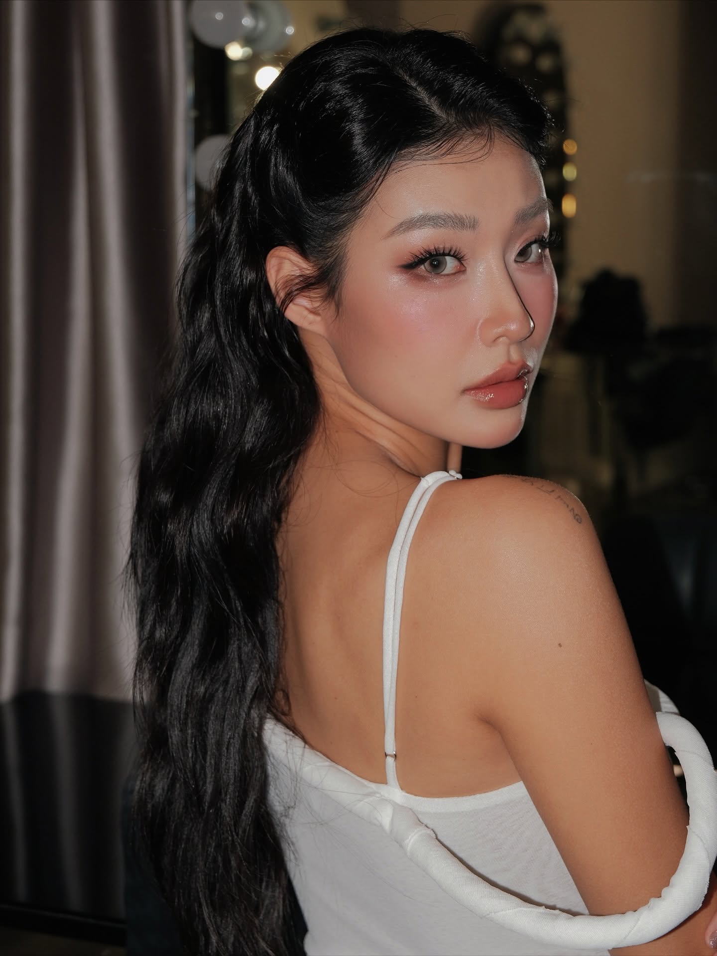 Nhan sắc của bà xã Rhymastic khiến nhiều người trầm trồ