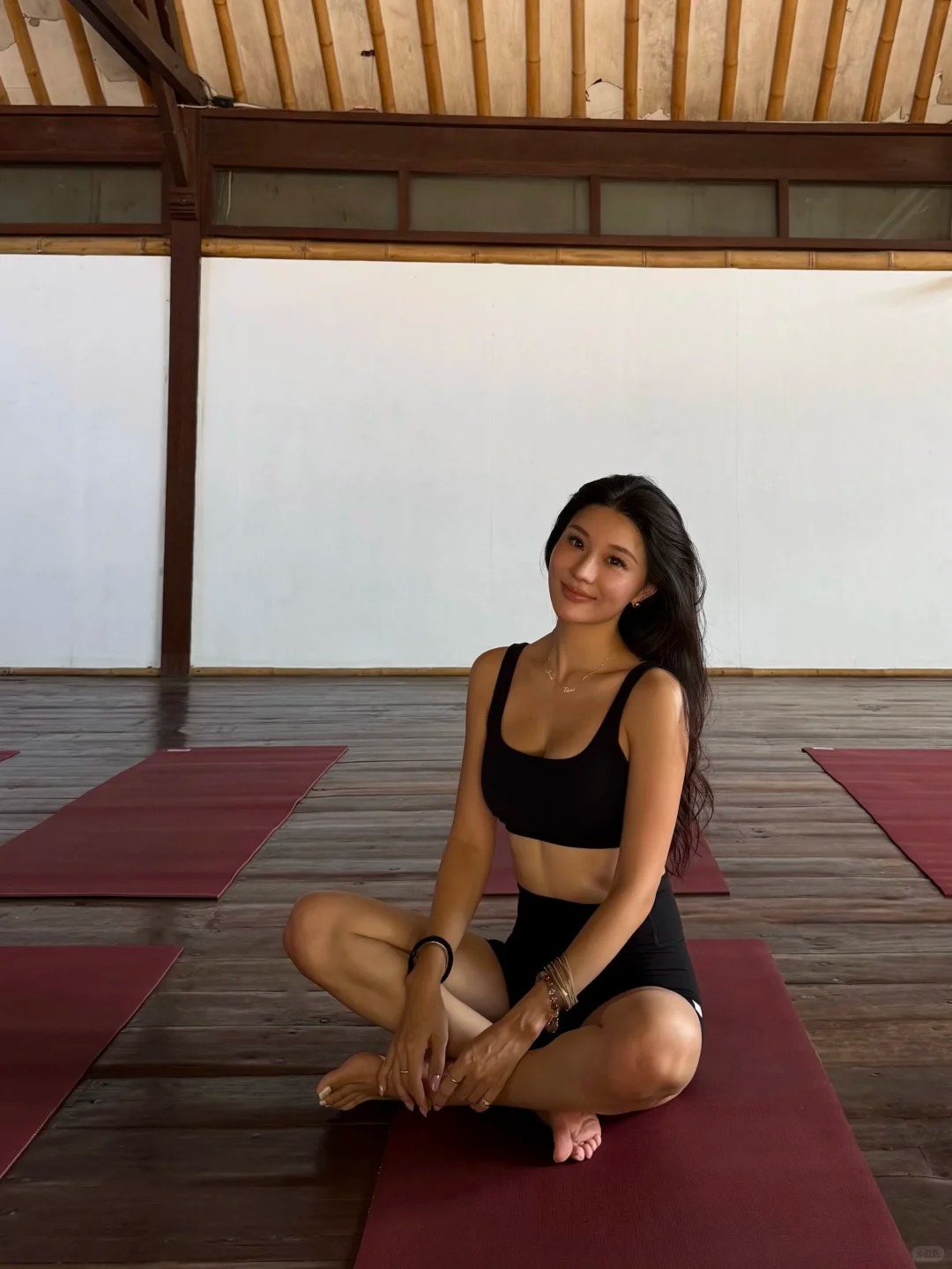 Qua rồi thời “phông bạt” khoe xe sang, đồ hiệu: Giờ 30 tuổi thấy ai có 3 thứ này là đẳng cấp thật sự!