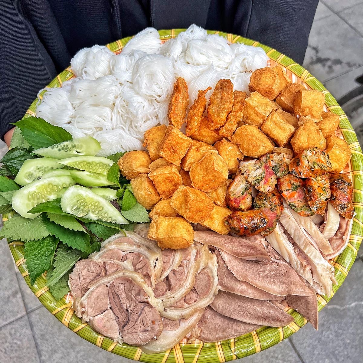 Khẳng định luôn: 10 món này bắt buộc phải ăn thật đắt tiền mới xứng đáng!