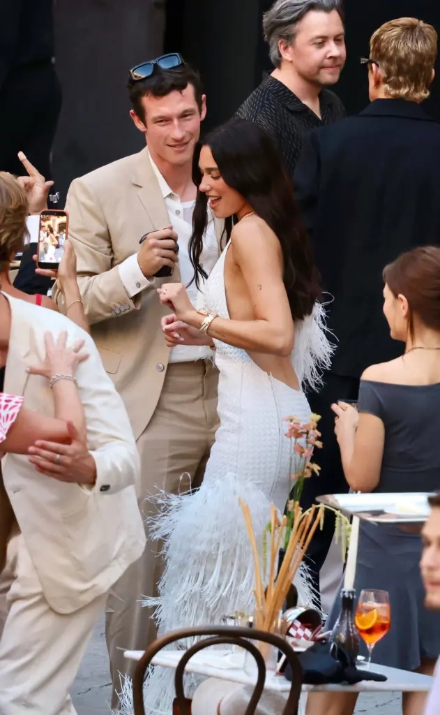 Dua Lipa và Callum Turner tổ chức tiệc cưới lớn kéo dài 3 ngày ở đảo Sicily, Italy. Ảnh: Daily Mail.