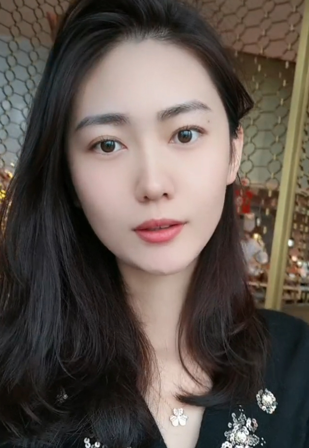 Tống Trân Trân còn bị bà cả kéo tới tận nhà dằn mặt. Sau vụ việc, cô mắc chứng trầm cảm. Ảnh: 163