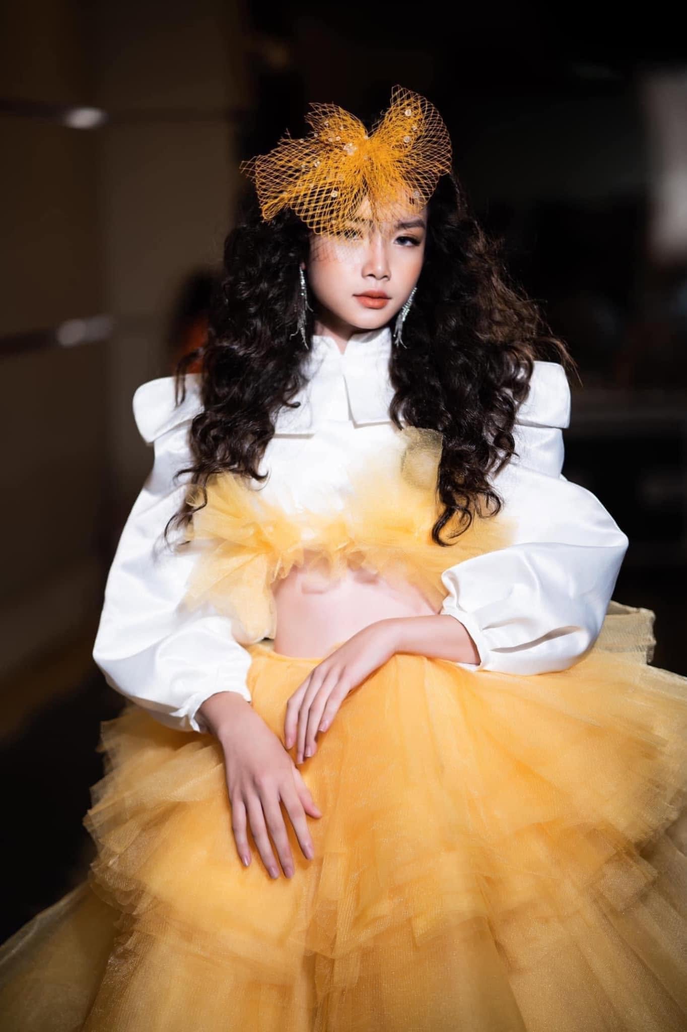 Tú Quyên vốn là mẫu nhí.
