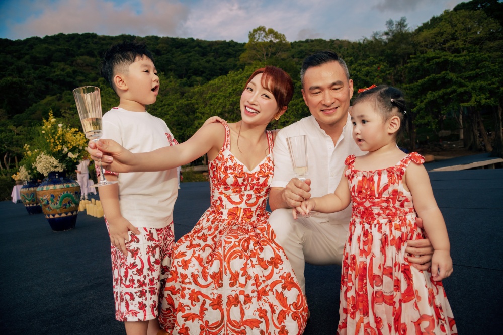 Chi Bảo cùng vợ Lý Thuỳ Chang đón sinh nhật ở resort 5 sao của gia đình.