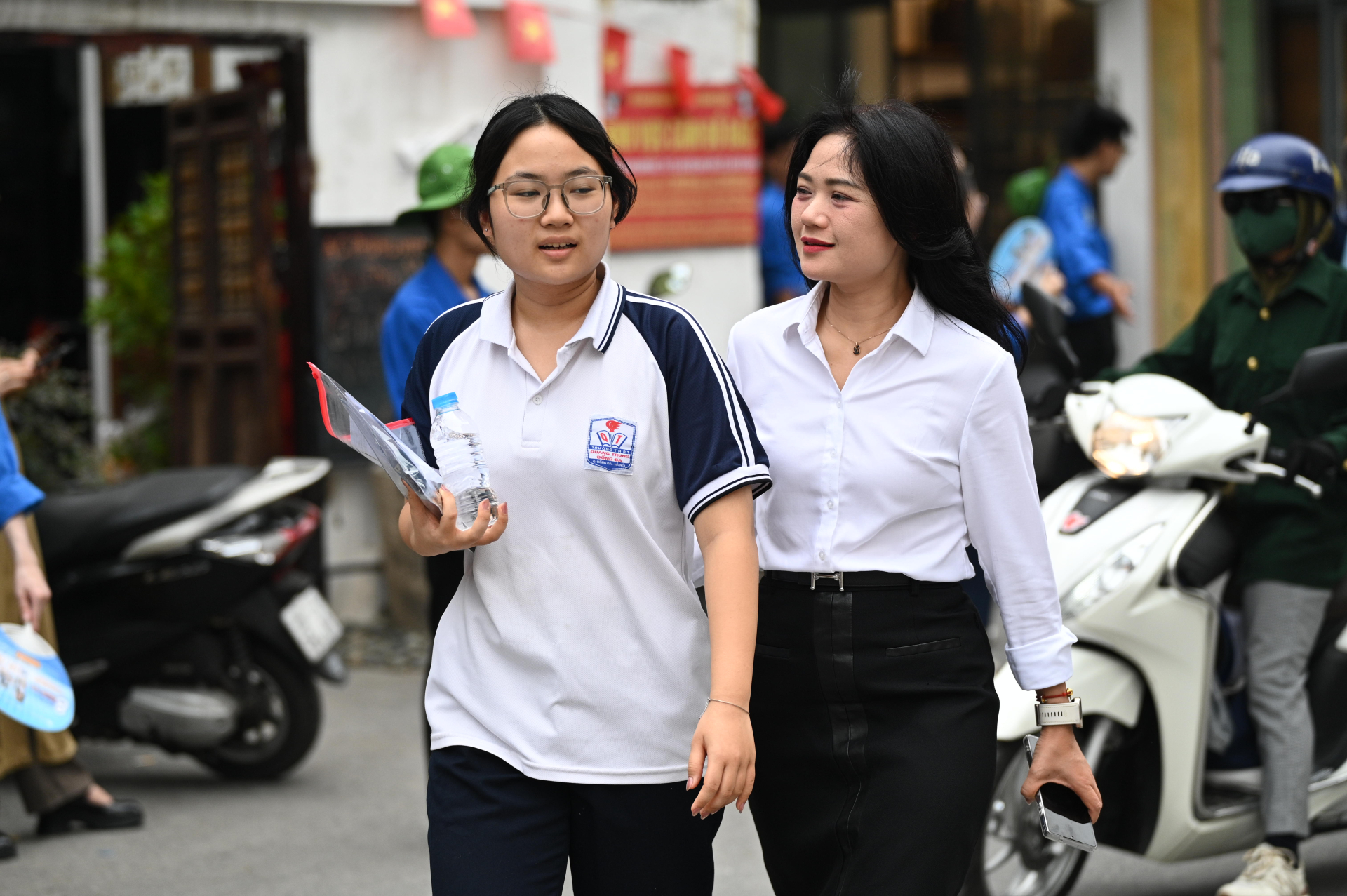 Chiều nay, 1,2 triệu sĩ tử cả nước tiếp tục