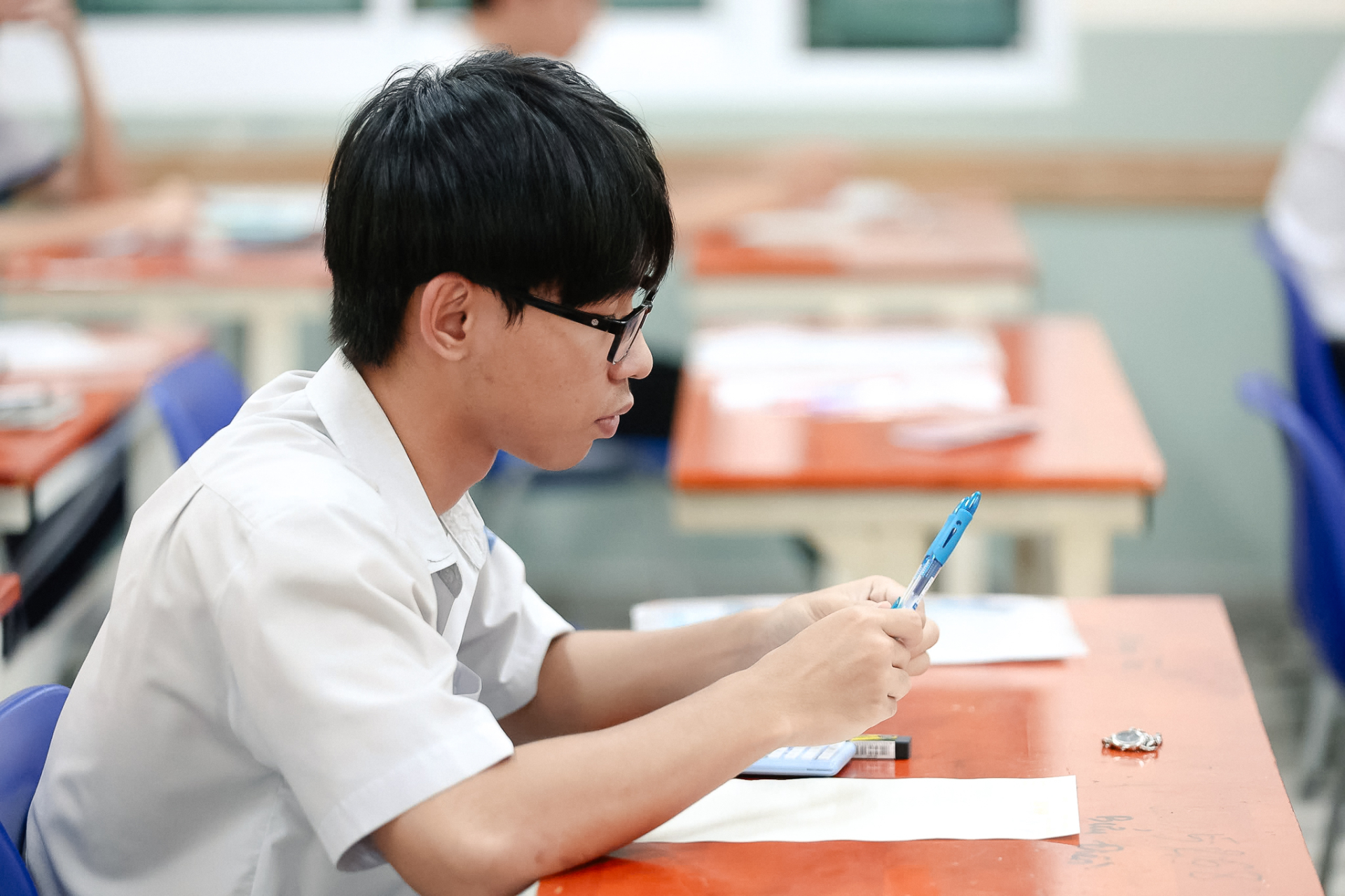 Thi tốt nghiệp THPT 2026 buổi thứ 2: Toán trắc nghiệm, khó nhằn hay dễ thở?
