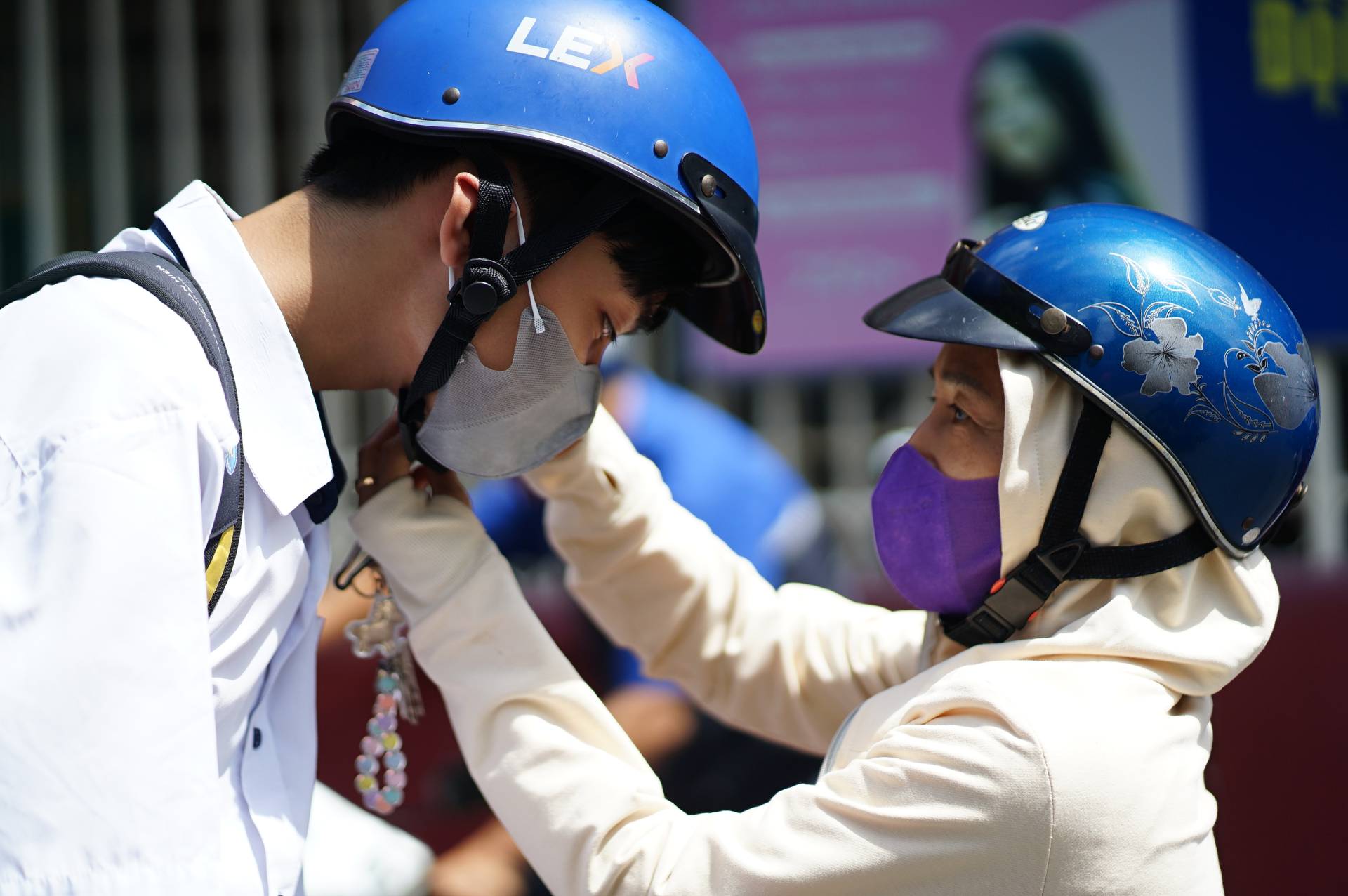Hết giờ làm bài môn Văn thi tốt nghiệp THPT: Thí sinh ấn tượng với đề kiểu mới