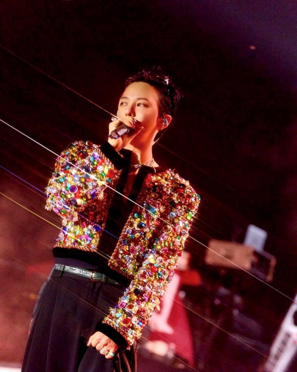 Chính loạt sự kiện bùng nổ của G-DRAGON tại Hà Nội đã trở thành tiền đề quan trọng để BIGBANG và ê-kíp tự tin đặt Việt Nam vào phase đầu tiên của chuyến lưu diễn