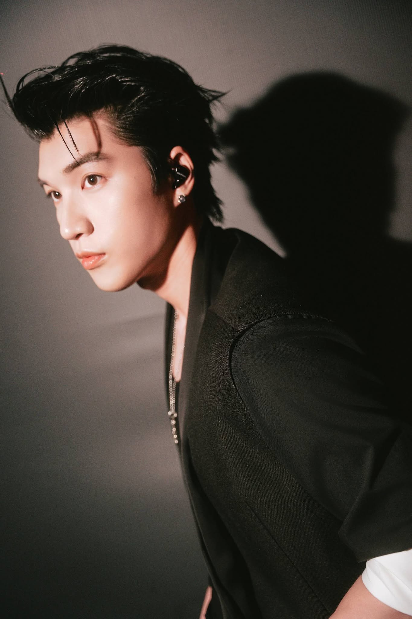 HIEUTHUHAI bùng nổ độ phủ sóng, fandom mở rộng với quy mô chưa từng có và trở thành gương mặt trẻ dẫn đầu làn sóng thần tượng Việt