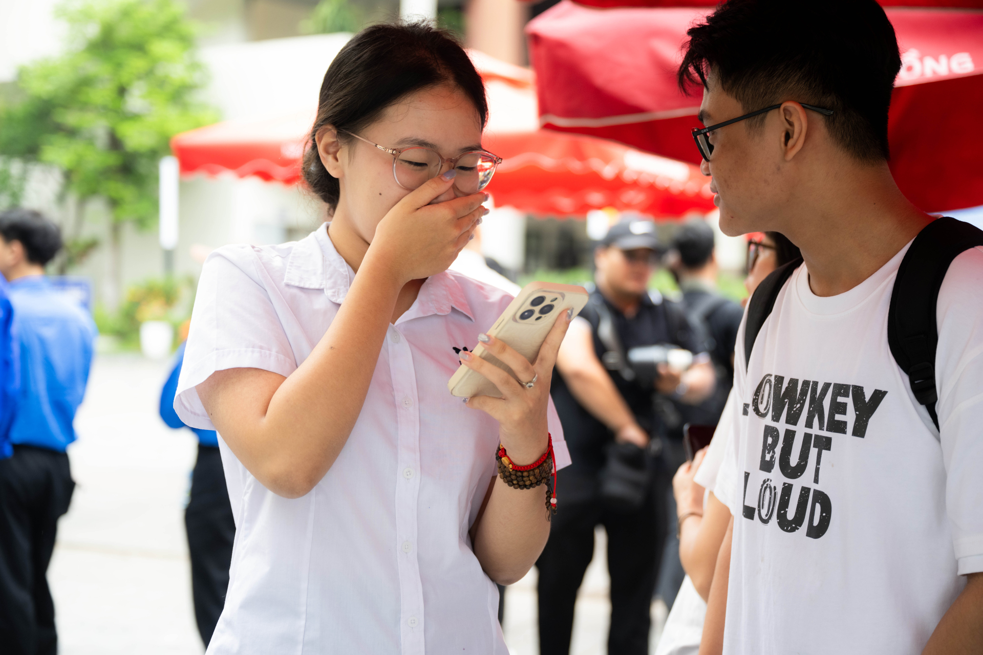 1,2 triệu sĩ tử chính thức cán đích kỳ thi tốt nghiệp THPT 2026: Người tươi hơn hoa, người dở khóc dở cười vì môn tự chọn