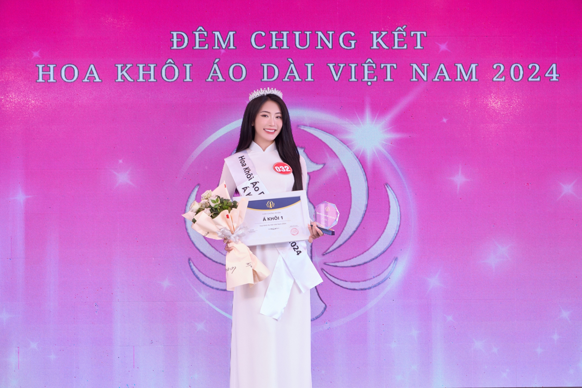 Nông Thị Hằng là Á khôi tại Hoa khôi Áo dài Việt Nam 2024
