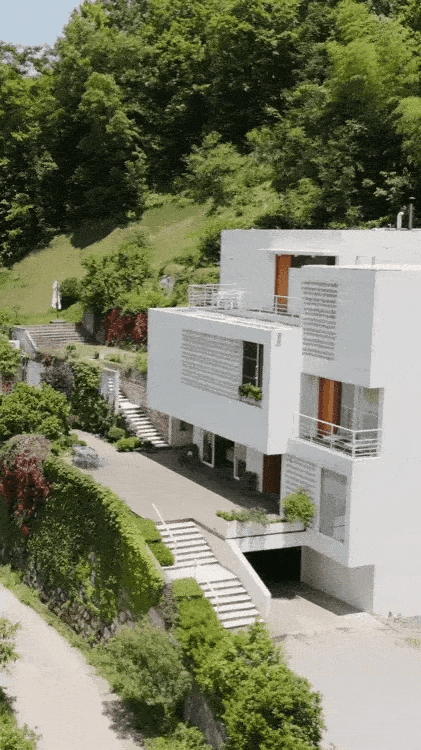 Chàng trai 30 tuổi về quê xây nhà rộng 760m2, 3 tầng: Hàng xóm chê
