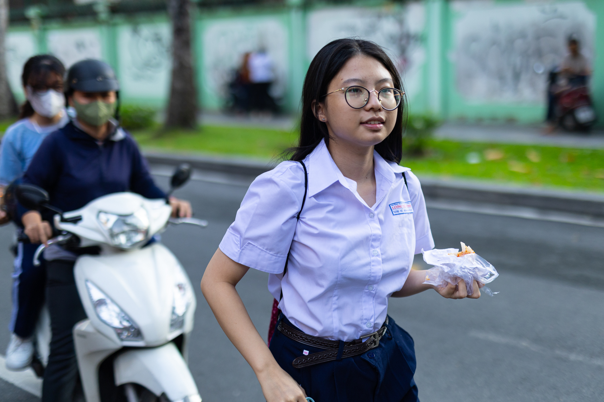 1,2 triệu sĩ tử chính thức cán đích kỳ thi tốt nghiệp THPT 2026: Người tươi hơn hoa, người dở khóc dở cười vì môn tự chọn