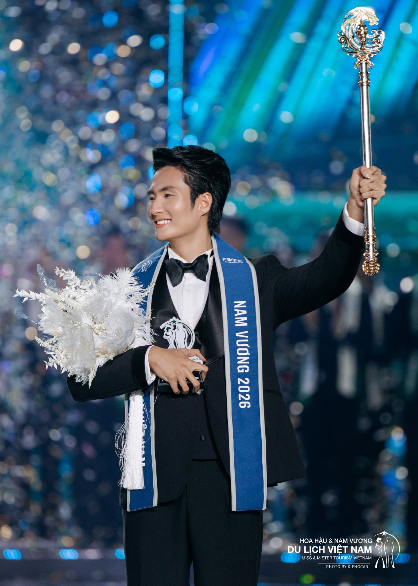 Nguyễn Hàn Việt đăng quang Nam vương Du lịch Việt Nam 2026.