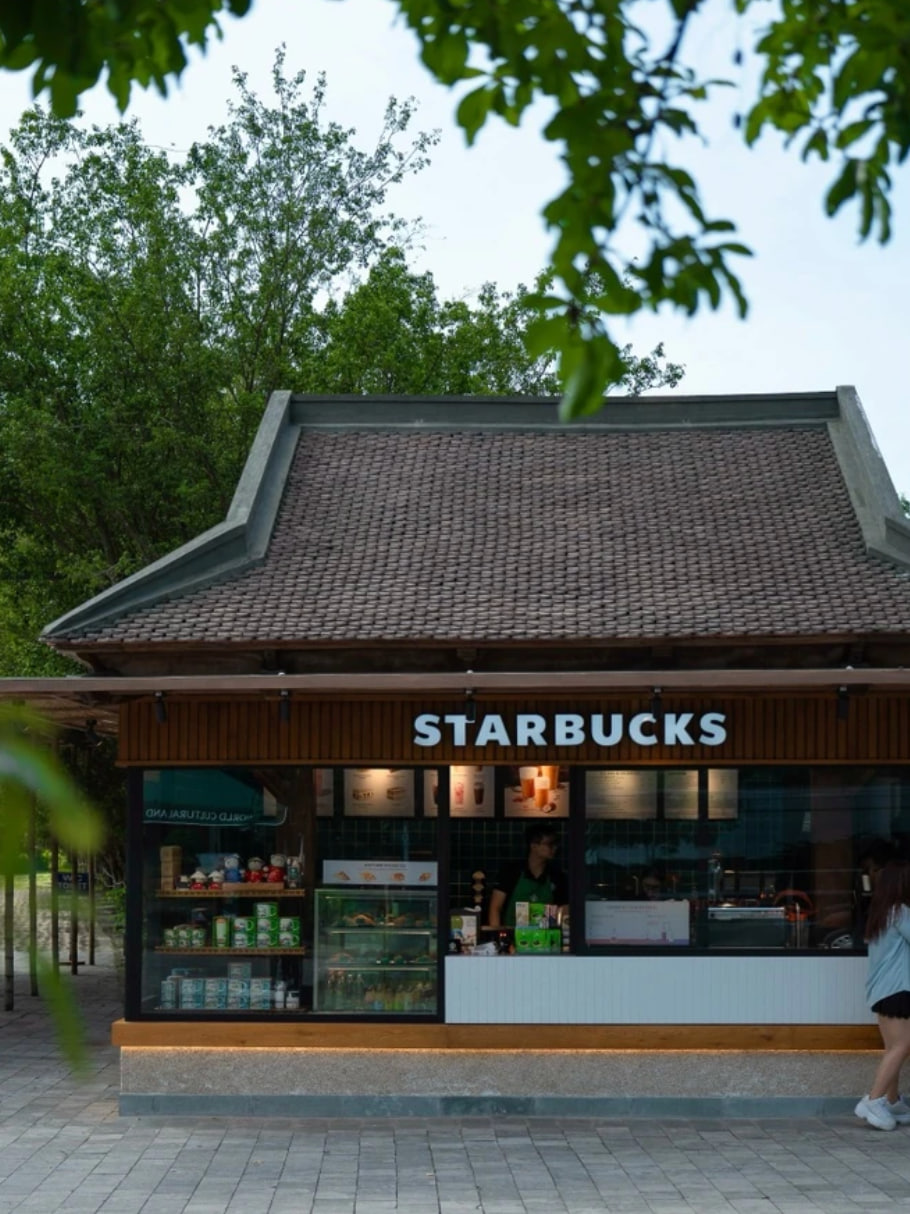 Starbucks chính thức lên tiếng vụ ly cà phê đắt thêm 20.000 ở loạt khu du lịch hot nhất Việt Nam