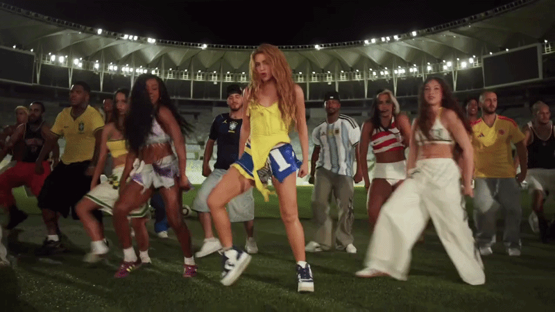 'Nữ hoàng World Cup' Shakira đích thị là 'ma cà rồng', cứ nhìn sang tình cũ bội bạc là thấy!