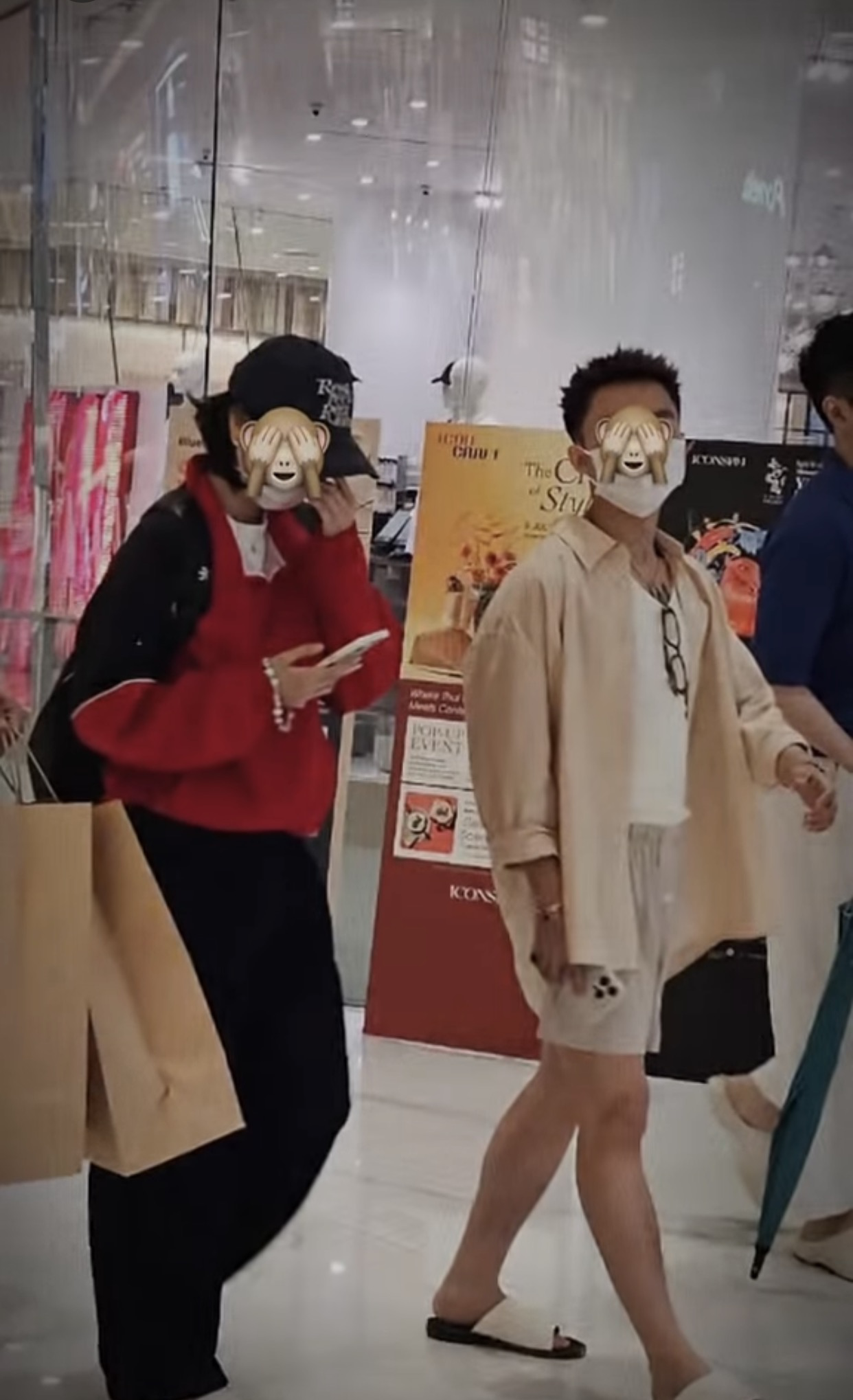 Cả hai còn nhiều lần lọt ống kính