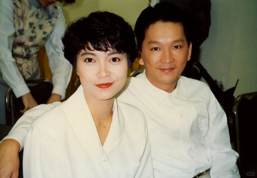 Chồng diễn viên Liêu Khải Trí và con trai út của Trần Mẫn Nhi đều mất vì bệnh ung thư. Ảnh: Xiaohongshu.