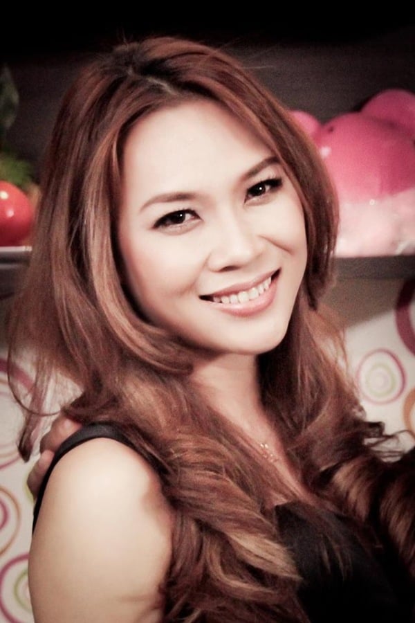 Từ đầu những năm 2000, khi khái niệm tổ chức liveshow quy mô SVĐ vẫn còn là điều xa xỉ với phần lớn nghệ sĩ Việt, Mỹ Tâm đã liên tục thiết lập những cột mốc mới