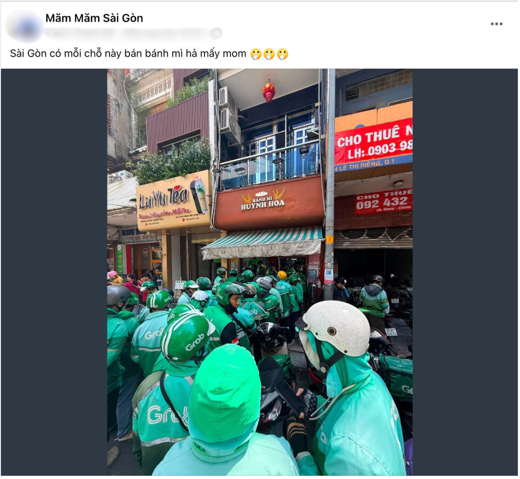 Cảnh shipper chờ mua ổ bánh nửa ký khiến nhiều ai cũng thắc mắc: