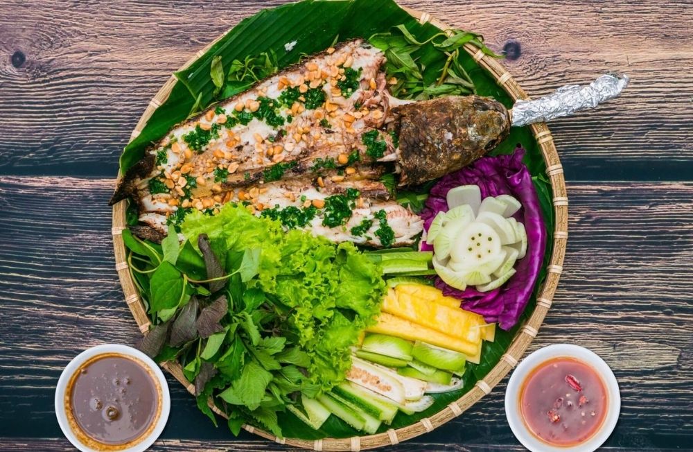 Dân miền Tây cũng không ngờ chiếc xuồng mưu sinh lại khiến dàn mỹ nữ Trung Quốc đua nhau săn đón