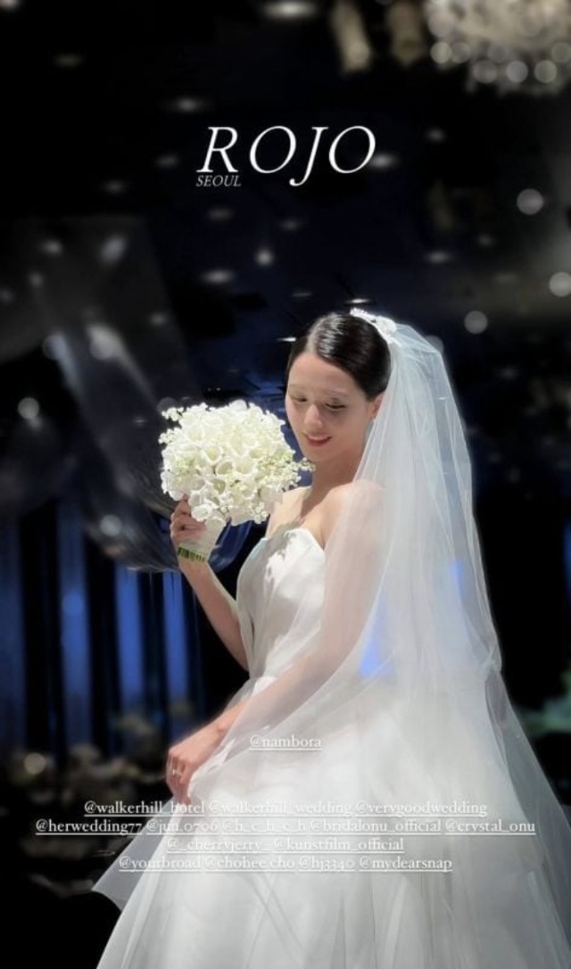 Thương cho mỹ nhân Mặt Trăng Ôm Mặt Trời vừa sinh con trai bằng cách mổ cấp cứu: “Tôi sợ hãi đến òa khóc”