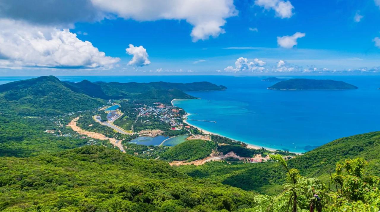 Tạp chí du lịch danh tiếng của Mỹ là Travel&Leisure vừa xếp Côn Đảo ở vị trí số 1 trong danh sách 30 hòn đảo bí ẩn nhất thế giới.