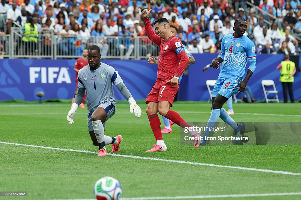 Các thông số thi đấu nghèo nàn của Ronaldo (Ảnh: Getty)